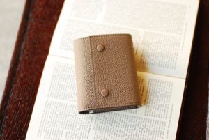 ダブルホック　『三つ折り財布』　正面